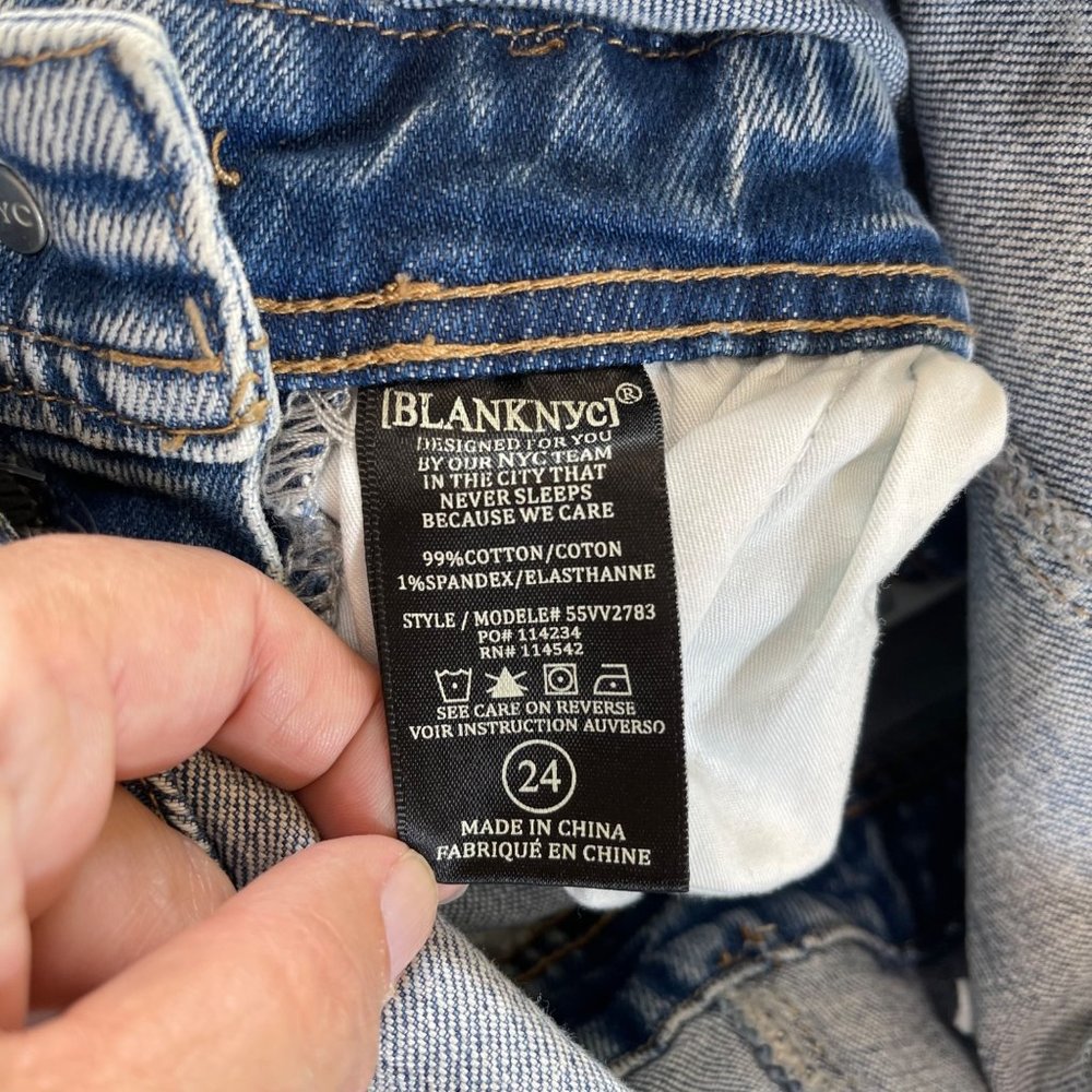 BLANKNYC Blue Stonewashed Distressed Denim Overalls Size 24 NWOT - Picture 10 of 14